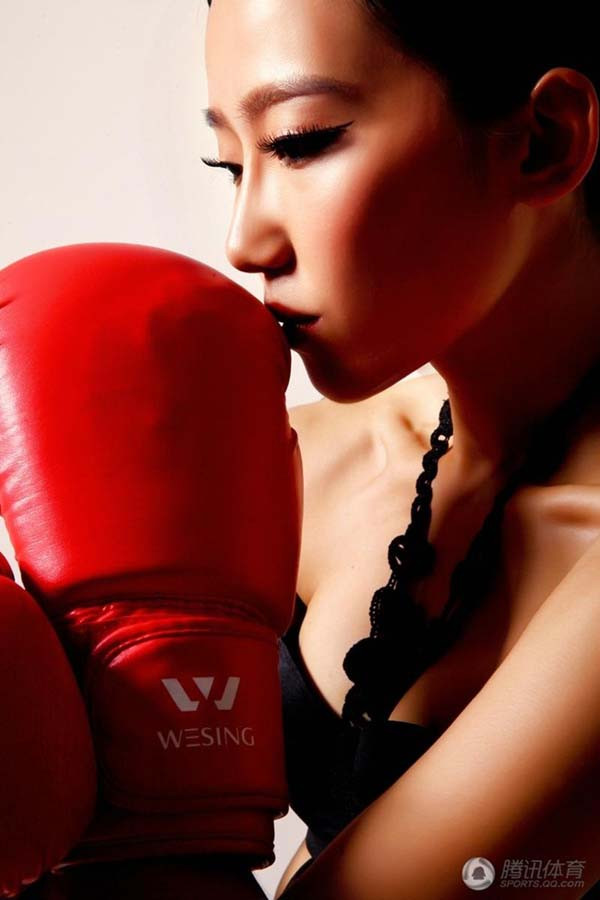 Nét quyến rũ của cô nàng được mệnh danh 'Nữ hoàng đấm bốc' ảnh 1