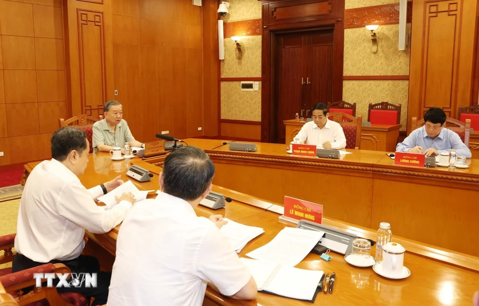 Tổng Bí thư, Chủ tịch nước Tô Lâm chủ trì cuộc họp Tiểu ban Nhân sự Đại hội XIV của Đảng. (Ảnh: Trí Dũng/TTXVN)