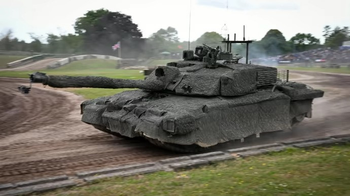 Xe tăng Challenger 2. (Ảnh: Getty Images) Xe tăng Challenger 2. (Ảnh: Getty Images)