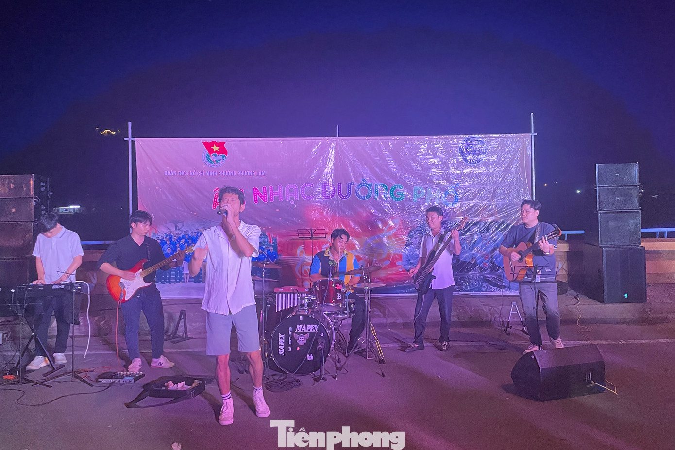 Diễn ra trên phố đi bộ Đà Giang, nhiều hoạt động của Đoàn thanh niên cộng sản Hồ Chí Minh được mọi người quan tâm và hưởng ứng.