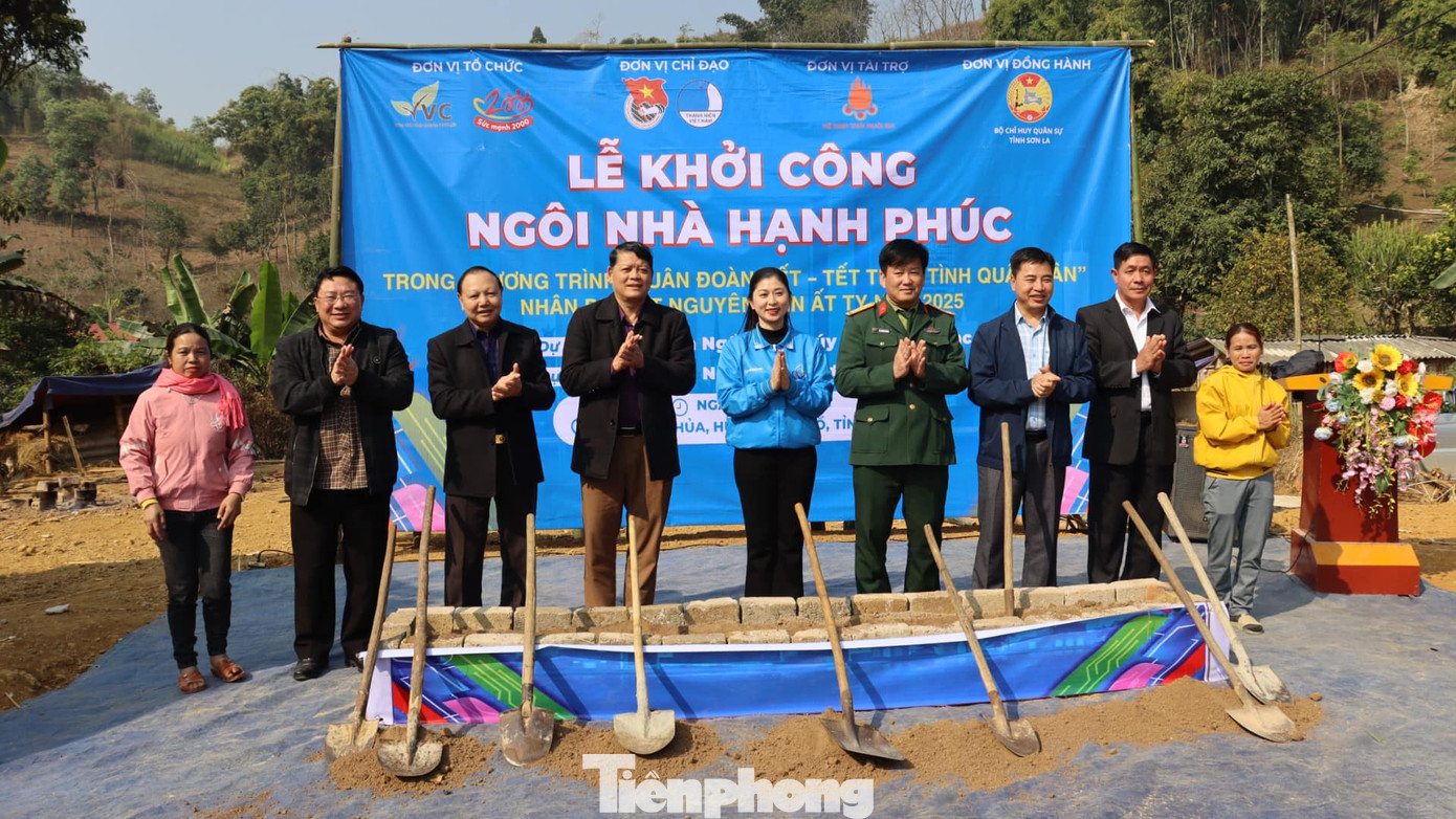Tỉnh Đoàn Sơn La cùng các đơn vị tài trợ tổ chức lễ khởi công Ngôi nhà hạnh phúc cho 2 em nhỏ có hoàn cảnh đặc biệt.