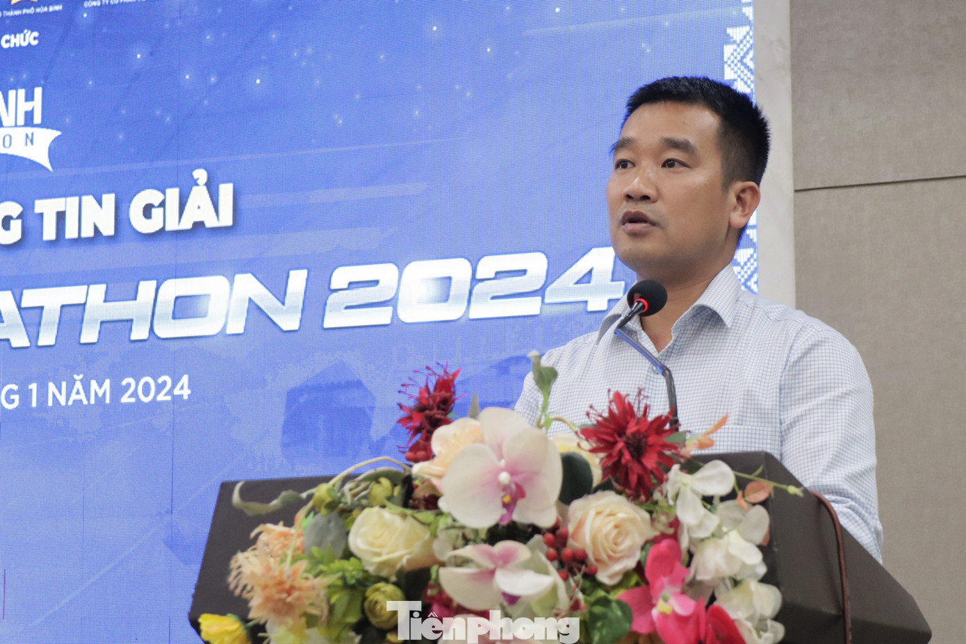 Bí thư Tỉnh Đoàn Hòa Bình Nguyễn Duy Tư phát biểu tại lễ công bố.