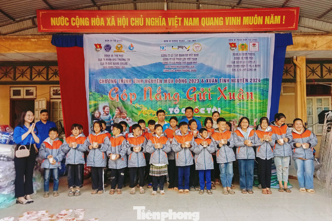 Chương trình đã mang đến cho các em nhỏ một mùa đông ấm áp Chương trình đã mang đến cho các em nhỏ một mùa đông ấm áp