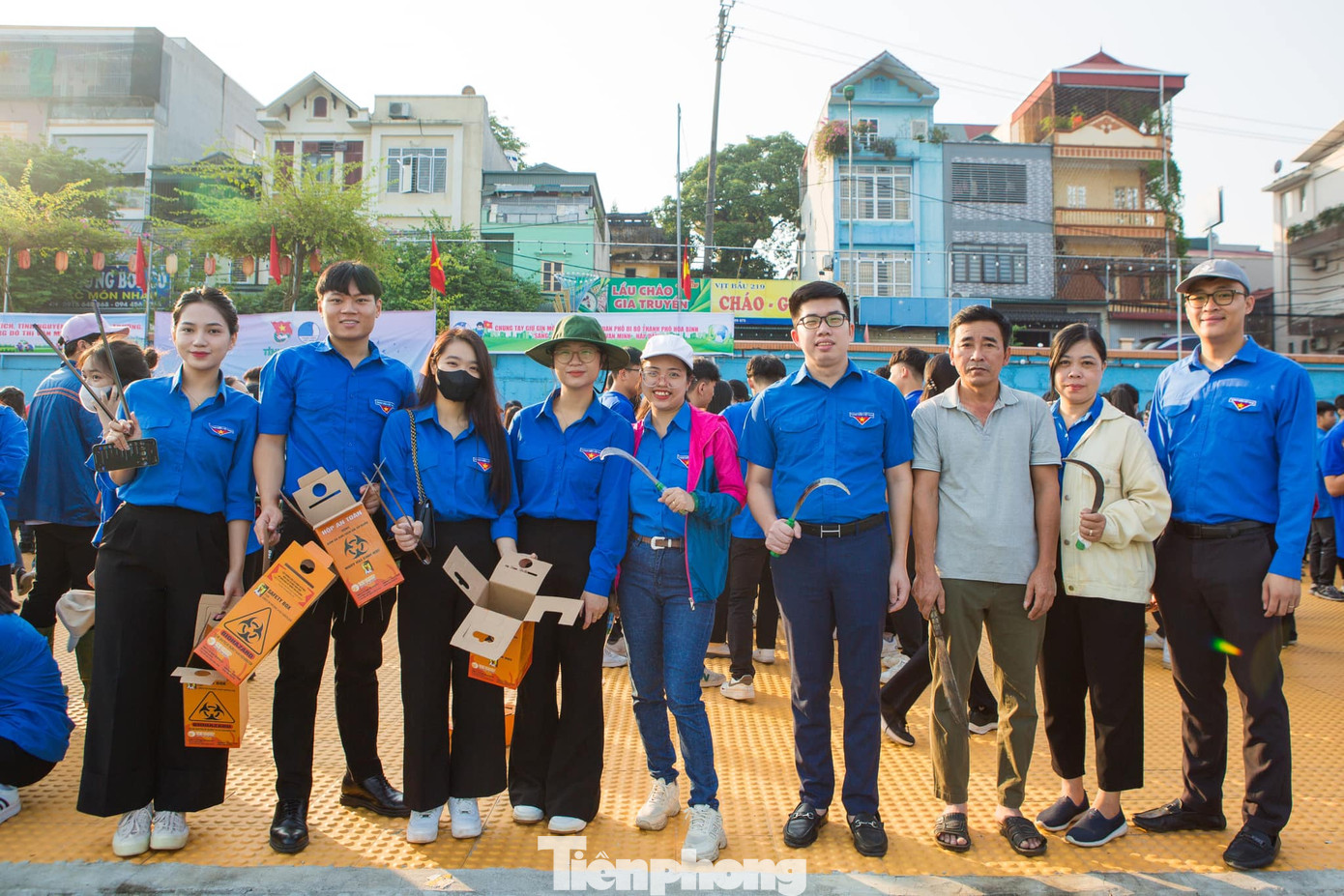 Bên cạnh đó, còn có sự tham gia của hơn 1.500 cán bộ, đoàn viên, thanh niên trên địa bàn thành phố.