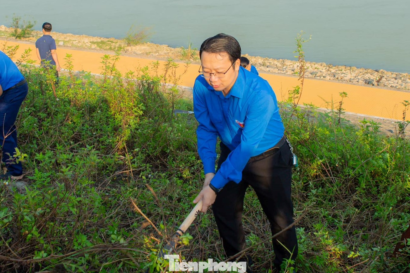 Đây là một trong những hoạt động thiết thực của tuổi trẻ tỉnh Hoà Bình nhằm nâng cao nhận thức, trách nhiệm của cán bộ, đoàn viên, thanh niên trong việc xung kích thực hiện chỉnh trang đô thị văn minh, bảo vệ môi trường.