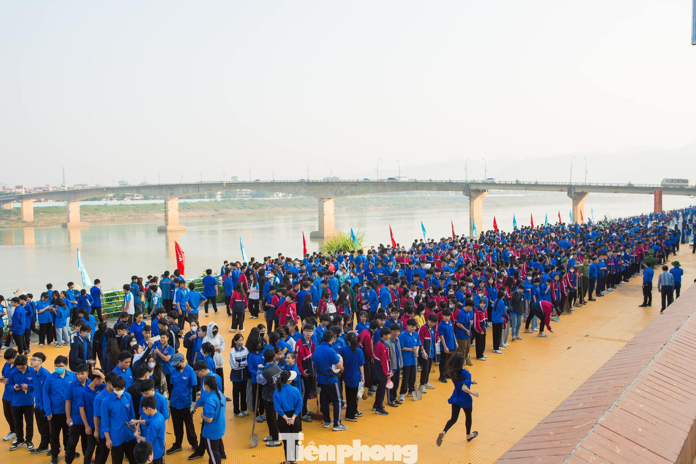 Bên cạnh đó, còn có sự tham gia của hơn 1.500 cán bộ, đoàn viên, thanh niên trên địa bàn thành phố.