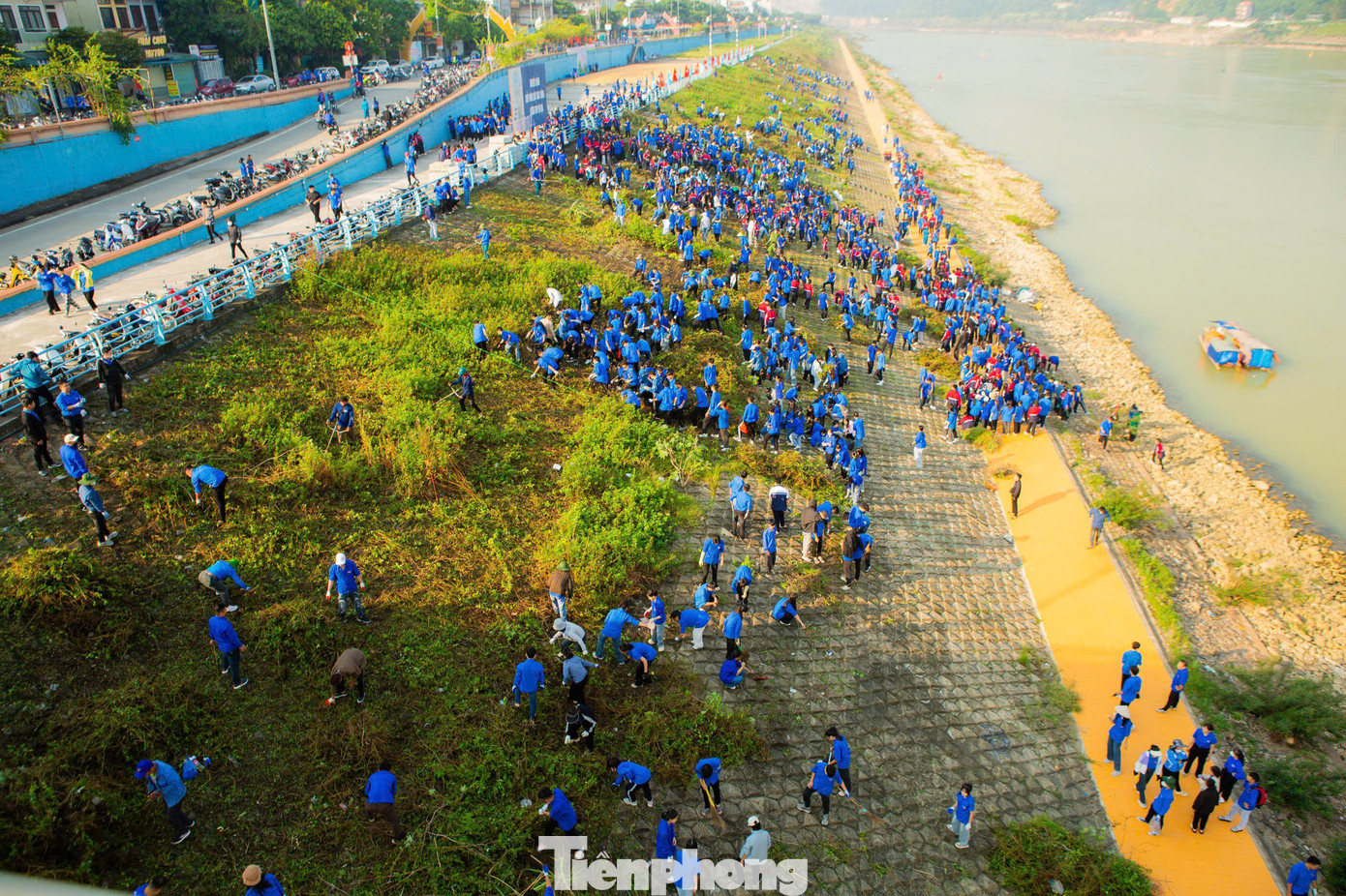 "Hoạt động còn giúp nâng cao ý thức giữ gìn và bảo vệ môi trường luôn sạch đẹp cho người dân địa phương, tạo môi trường sống an toàn, thân thiện, góp phần bảo vệ sức khỏe cho con người, giữ gìn cảnh quan, thiên nhiên, môi trường luôn sạch đẹp".