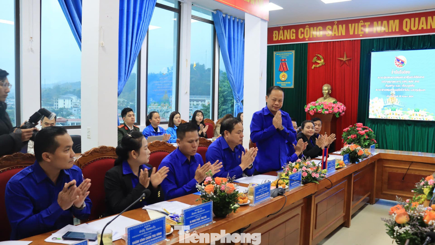 Đoàn công tác tỉnh Luông Pha Bang do đồng chí Xay Nạ Khon Sút Thị Đa – Uỷ viên Ban chấp Trung ương Đoàn, Bí thư Tỉnh Đoàn làm trưởng đoàn.