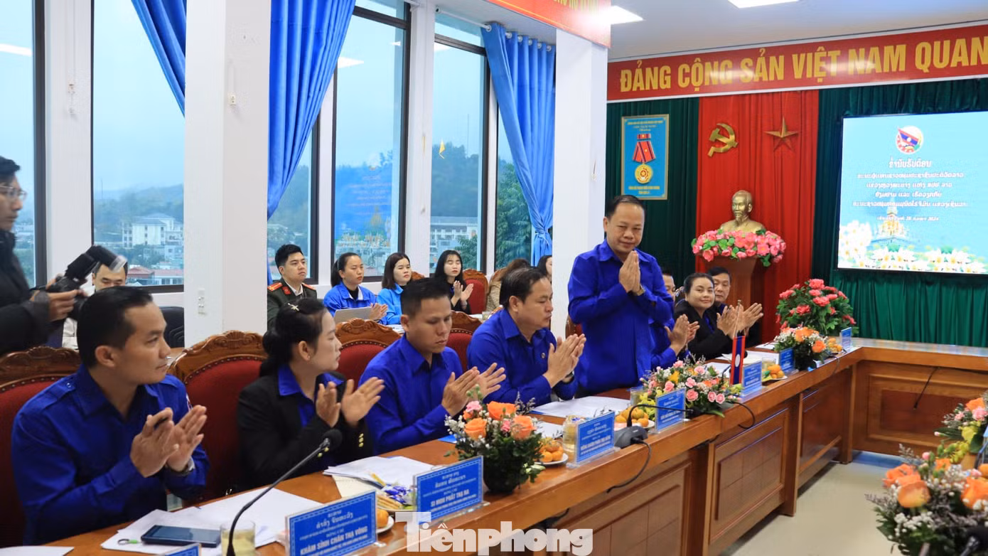 Đoàn công tác tỉnh Luông Pha Bang do đồng chí Xay Nạ Khon Sút Thị Đa – Uỷ viên Ban chấp Trung ương Đoàn, Bí thư Tỉnh Đoàn làm trưởng đoàn.