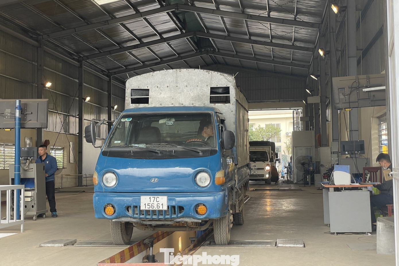 Trung tâm Đăng kiểm 28-01S đảm bảo phục vụ khoảng 120 phương tiện mỗi ngày. Trung tâm Đăng kiểm 28-01S đảm bảo phục vụ khoảng 120 phương tiện mỗi ngày.