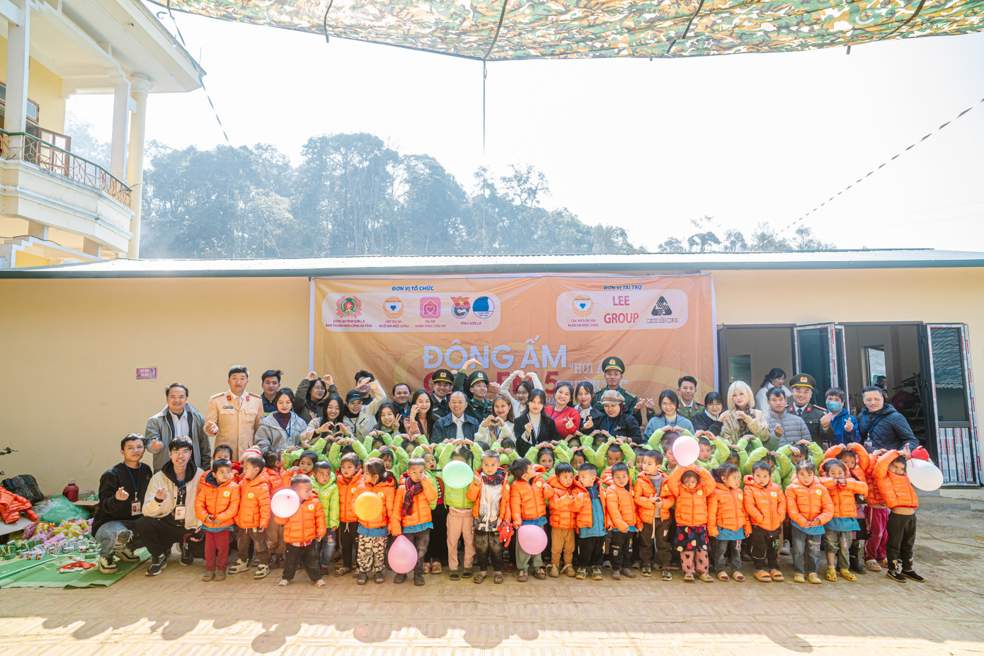 "Đông ấm cho em 5" không chỉ đơn thuần là một sự kiện thiện nguyện, mà còn là lời khẳng định mạnh mẽ về trách nhiệm xã hội của lực lượng Công an tỉnh Sơn La.