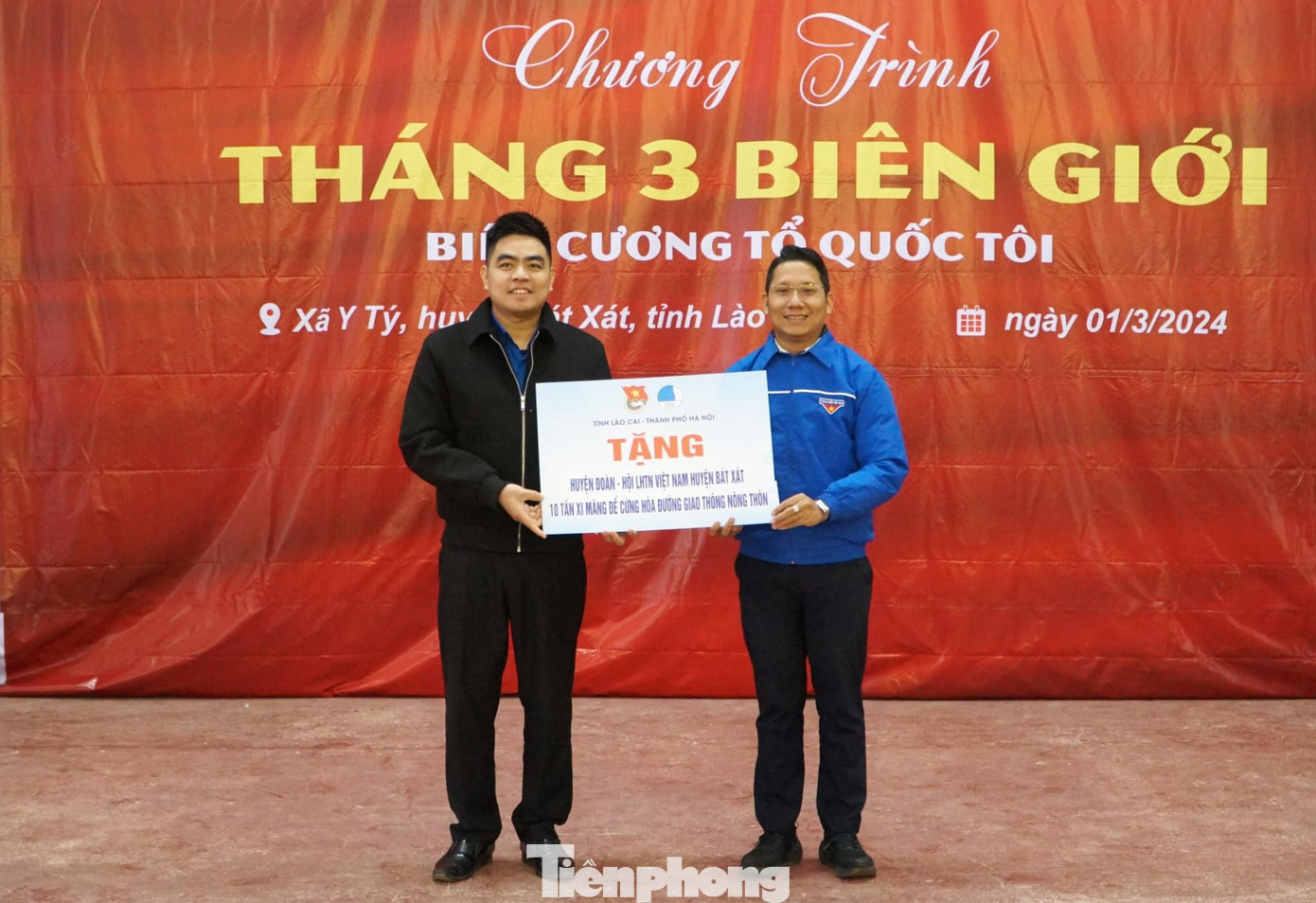 Hỗ trợ 15 tấn xi măng và 20 triệu đồng cho UBND xã Y Tý để xây dựng và cứng hóa đường giao thông nông thôn.