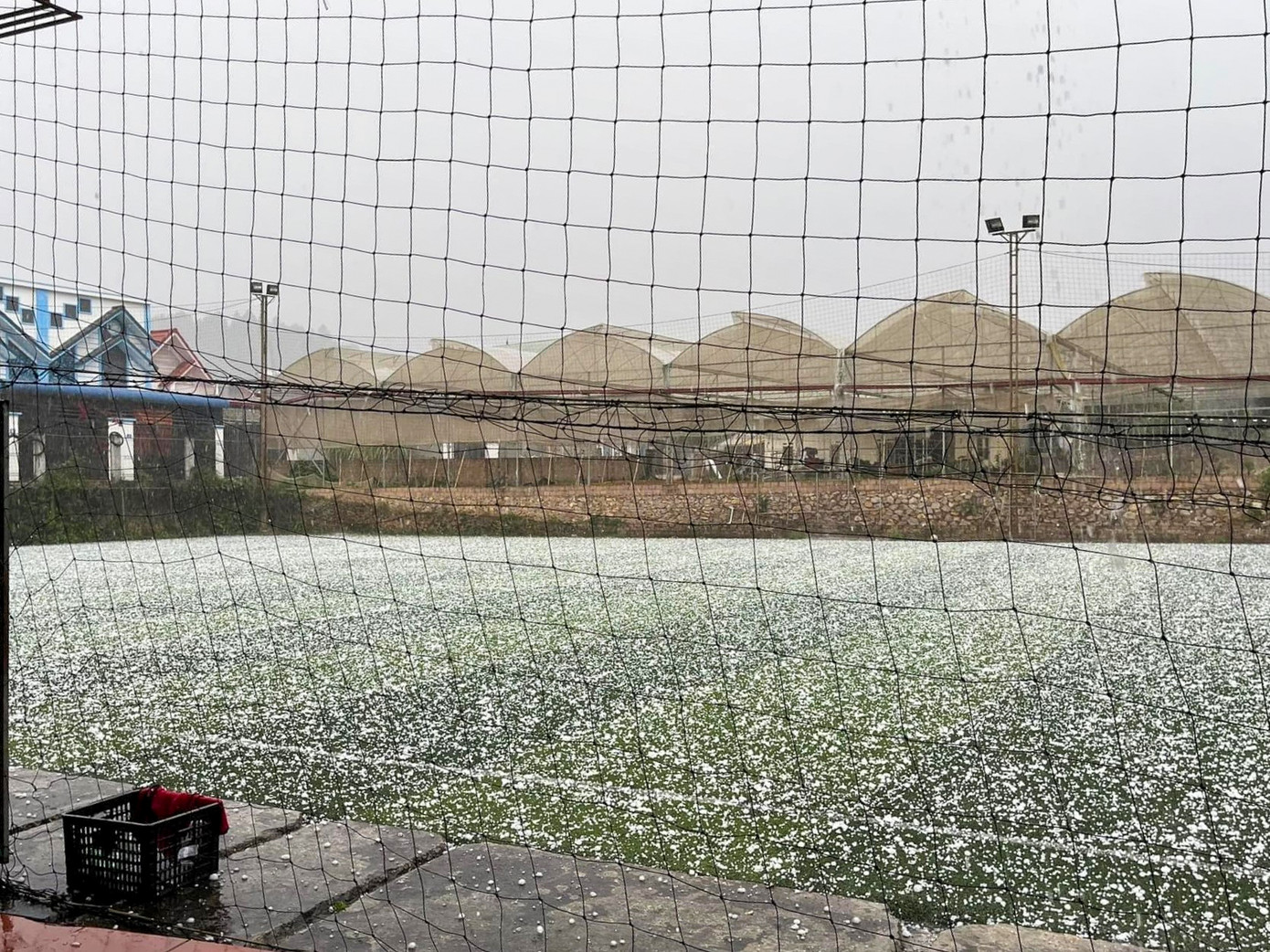 Theo dự báo, thời tiết đang có những diễn biến bất thường. Ban chỉ huy phòng chống thiên tai và tìm kiến cứu nạn huyện Mộc Châu yêu cầu các xã, thị trấn thường xuyên cập nhật tình hình thời tiết để thông báo, hướng dẫn nhân dân chủ động phòng tránh, giảm thiểu thiệt hại.