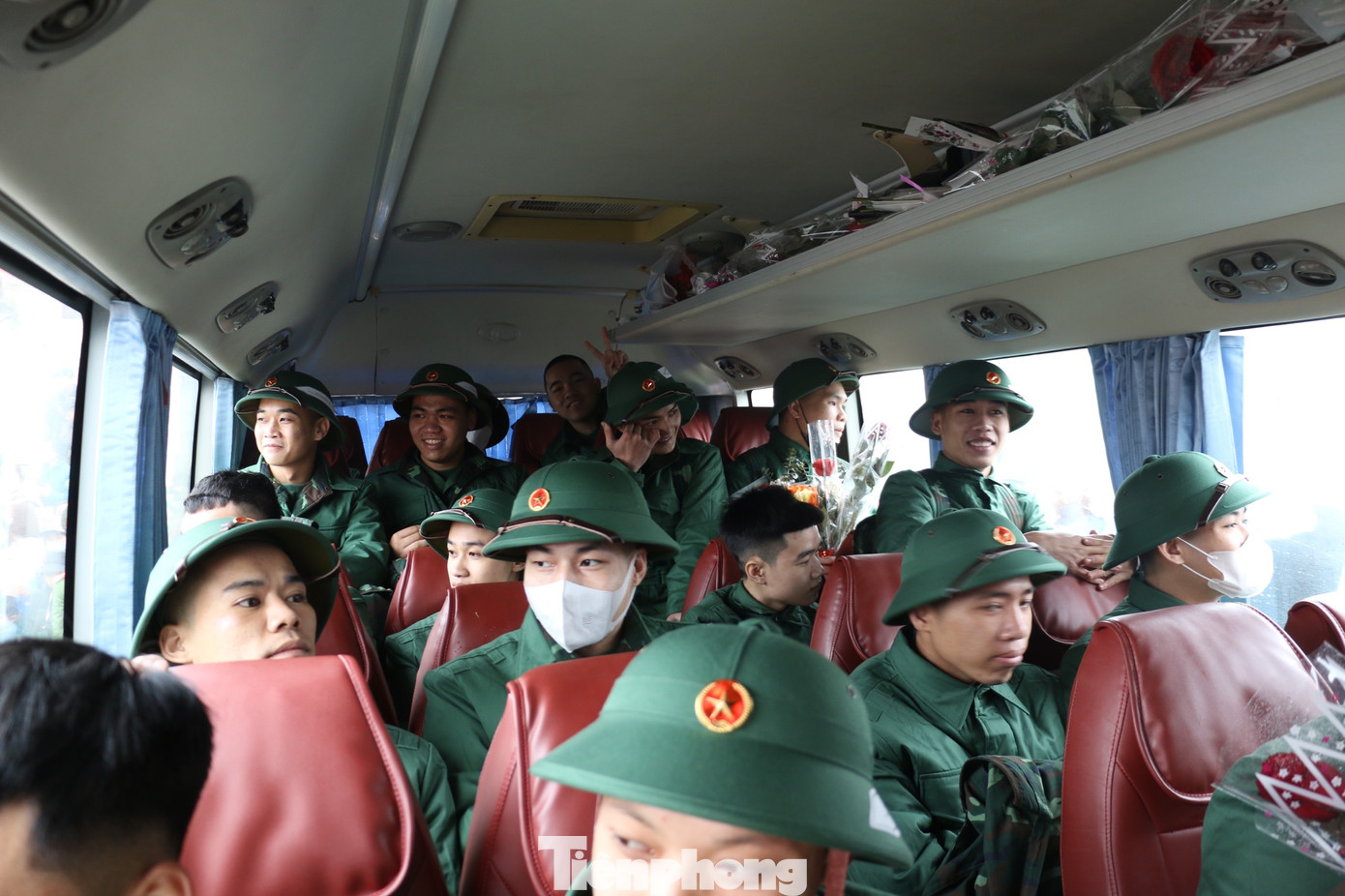 Số thanh niên người dân tộc thiểu số nhập ngũ năm 2024 của tỉnh Hoà Bình chiếm trên 90%. Về chất lượng văn hóa có 27 công dân trình độ cao đẳng, đại học, chiếm 1,6%. Công dân tốt nghiệp THPT chiếm 77,5%. Tuổi đời của công dân nhập ngũ năm 2024 bình quân là 19. Tuổi thấp nhất là 18 với 6 công dân.