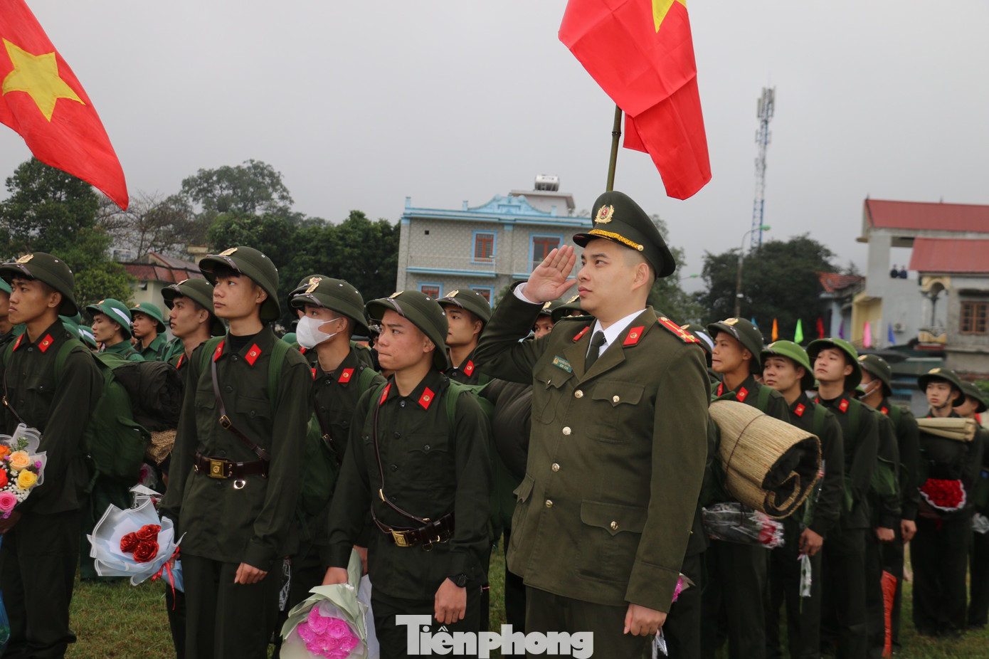 Trong đó, 1.600 công dân nhập ngũ vào các đơn vị của Bộ Quốc phòng, tăng 100 chỉ tiêu so với năm 2023. Đối với công dân nhập ngũ vào các đơn vị thuộc Bộ Công an là 263, tăng 27 chỉ tiêu so với năm 2023.