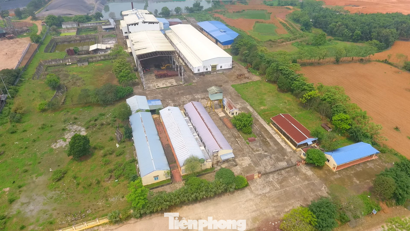 Cơ sở hạ tầng của công ty đã bị xuống cấp.