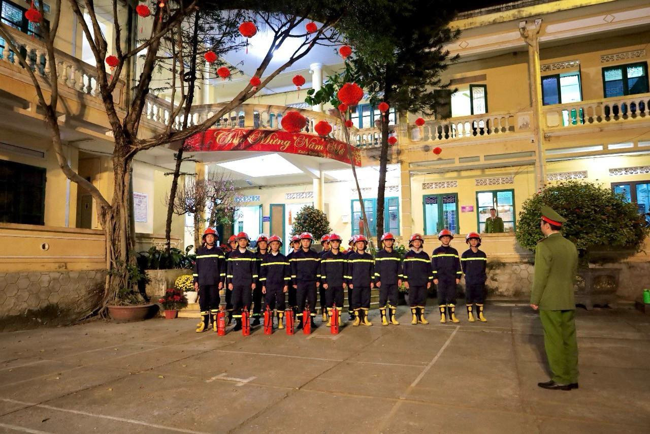 Pháo hoa rực sáng trên bầu trời chào năm mới Giáp Thìn 2024 ảnh 131 Pháo hoa rực sáng trên bầu trời chào năm mới Giáp Thìn 2024 ảnh 131