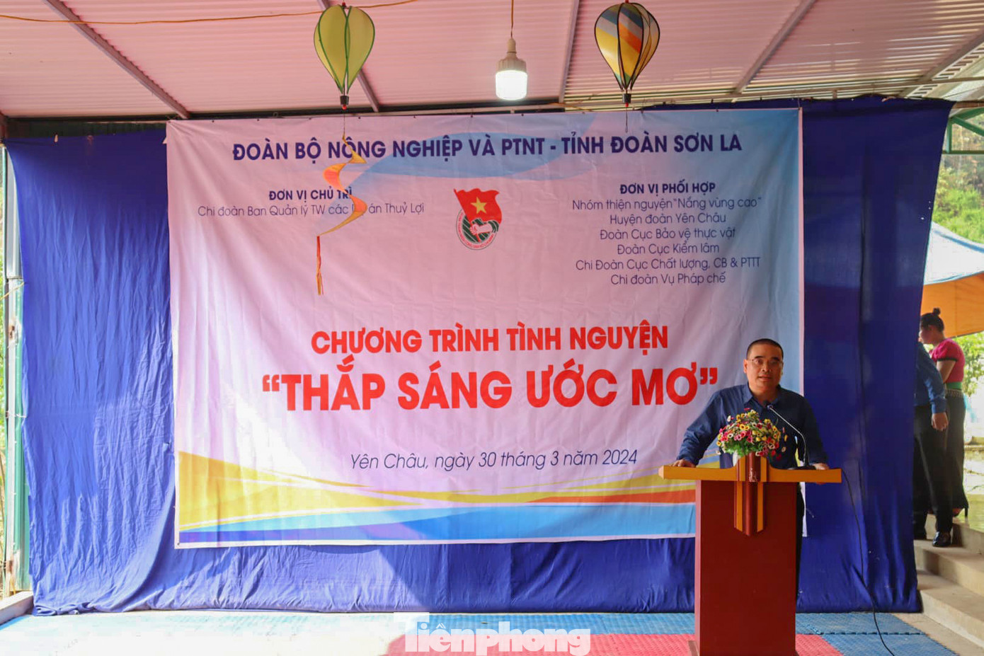 Ngày 30/3, Tỉnh Đoàn Sơn La đã phối hợp với Đoàn Bộ Nông nghiệp và Phát triển nông thôn tổ chức các hoạt động “Tình nguyện vì cuộc sống cộng đồng”, “Tháng Ba biên giới năm 2024” và chương trình “Thắp sáng ước mơ”.