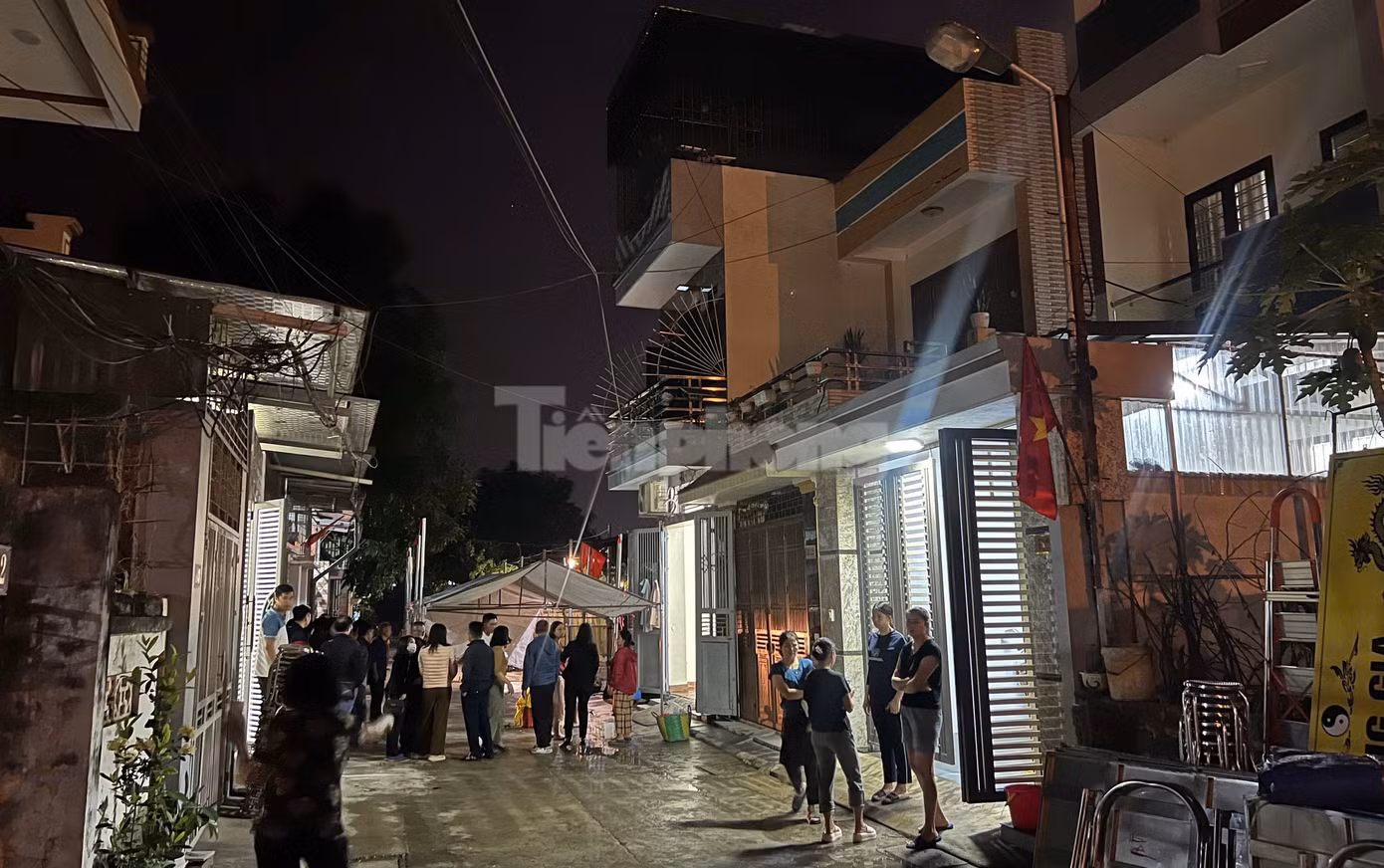 Hiện trường vụ án mạng thương tâm tại thành phố Hòa Bình.