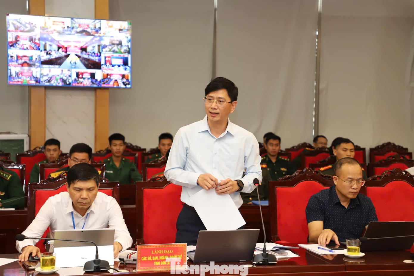 Lãnh đạo các Sở, Ban ngành giải đáp các thắc mắc của ĐVTN.