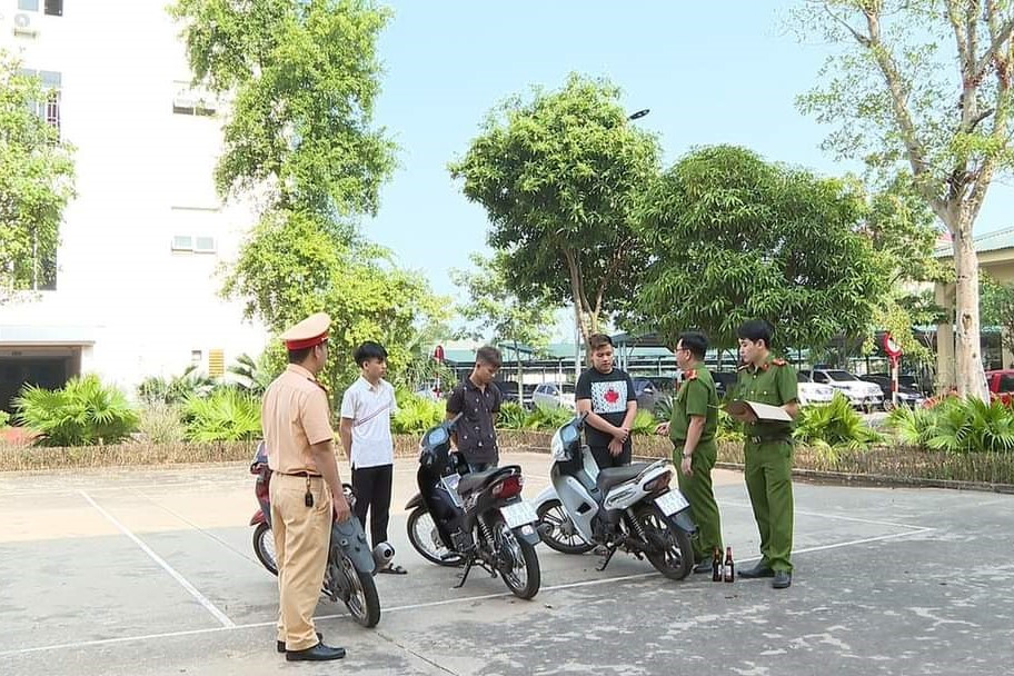 Các đối tượng trong vụ tấn công CSGT. Ảnh: CACC.