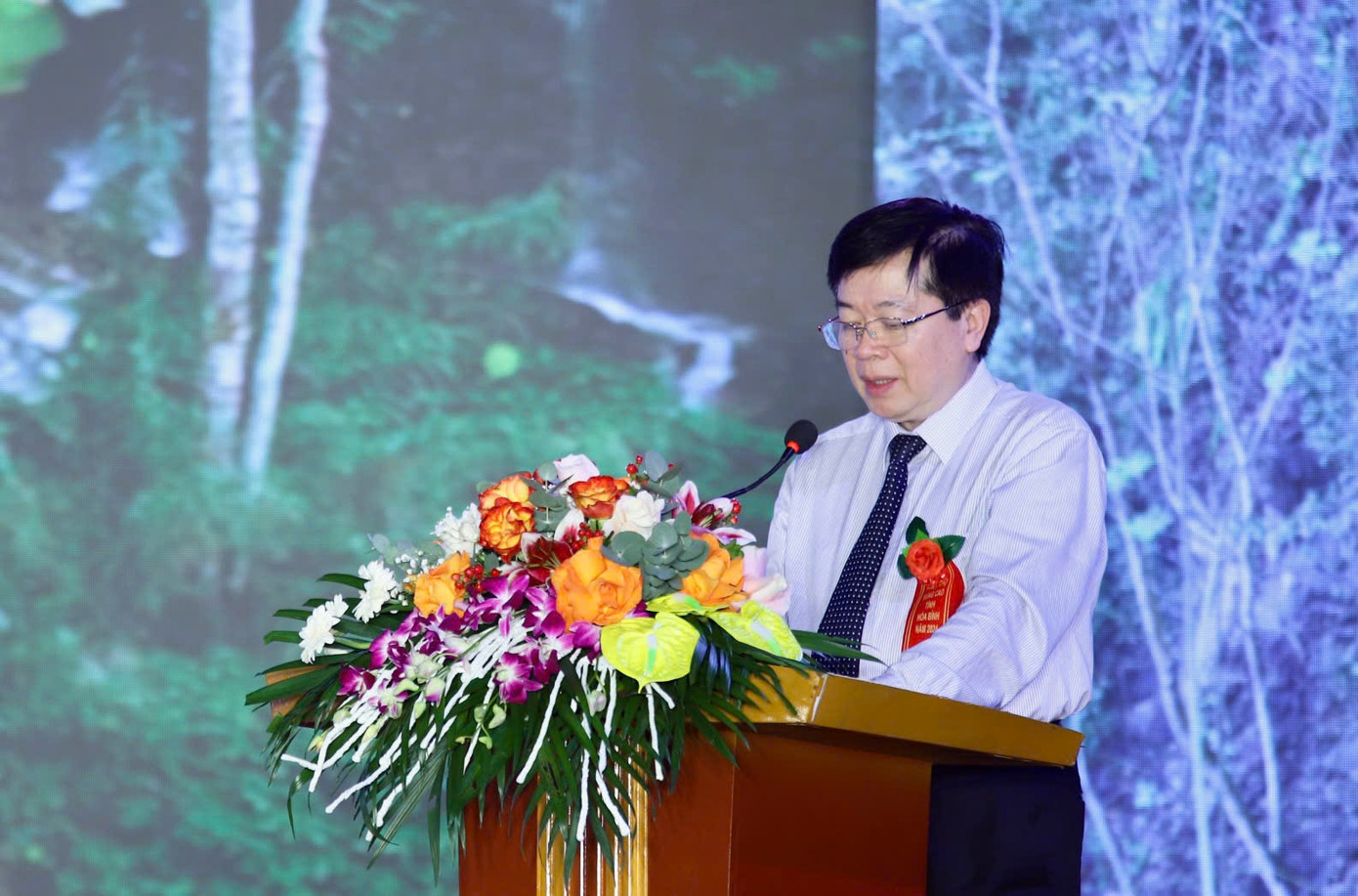 Ông Nguyễn Văn Chương - Phó Chủ tịch UBND tỉnh Hòa Bình phát biểu.