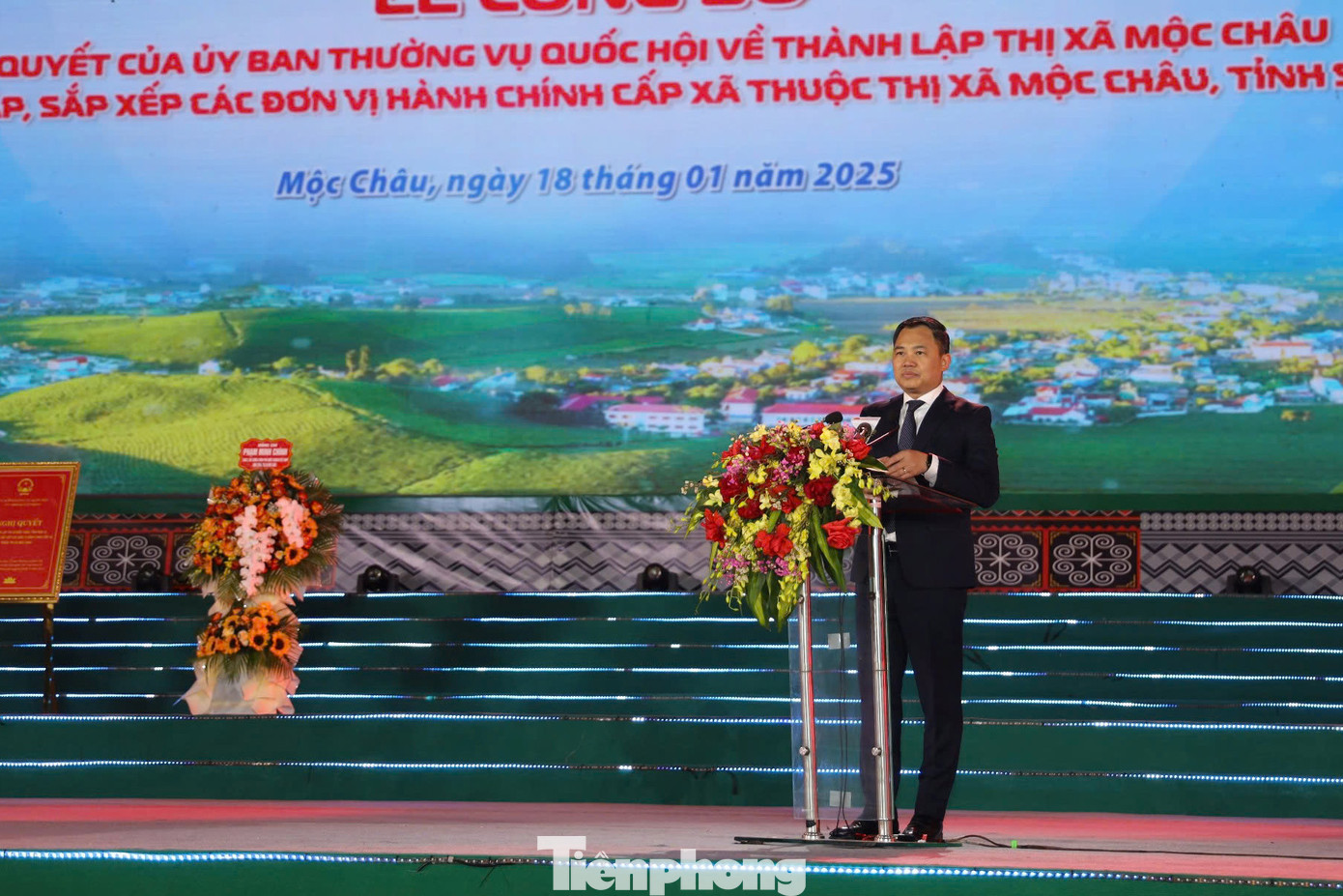 Ông Nguyễn Đình Việt, Phó Bí thư Tỉnh ủy, Chủ tịch UBND tỉnh Sơn La phát biểu. Ông Nguyễn Đình Việt, Phó Bí thư Tỉnh ủy, Chủ tịch UBND tỉnh Sơn La phát biểu.