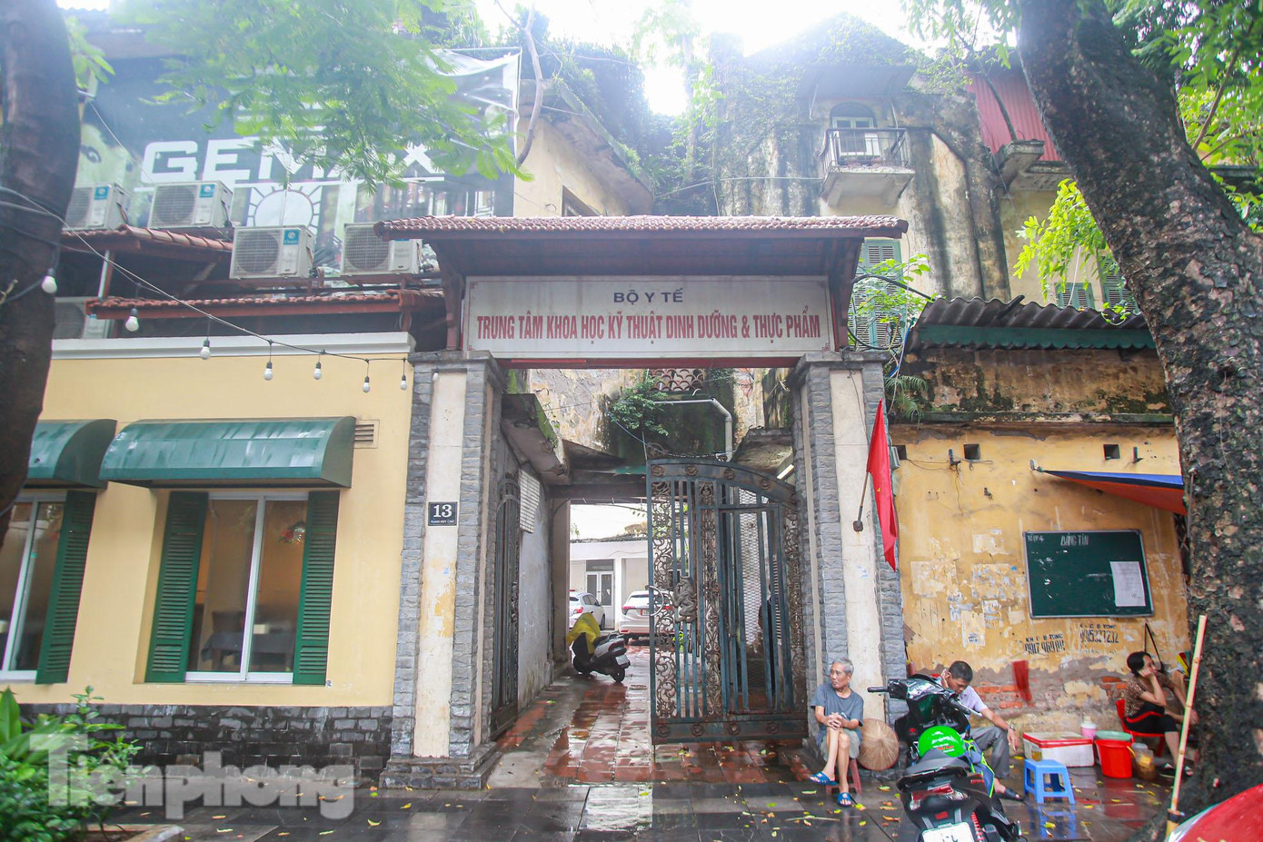 Mới đây, UBND quận Hoàn Kiếm có Quyết định số 3001/QĐ-UBND về phê duyệt Dự án xây dựng trường Tiểu học Võ Thị Sáu. Thời gian thực hiện GPMB trong quý IV/2022. Thời gian thực hiện dự án từ năm 2023 - 2024. Nguồn vốn đầu tư từ ngân sách quận Hoàn Kiếm.