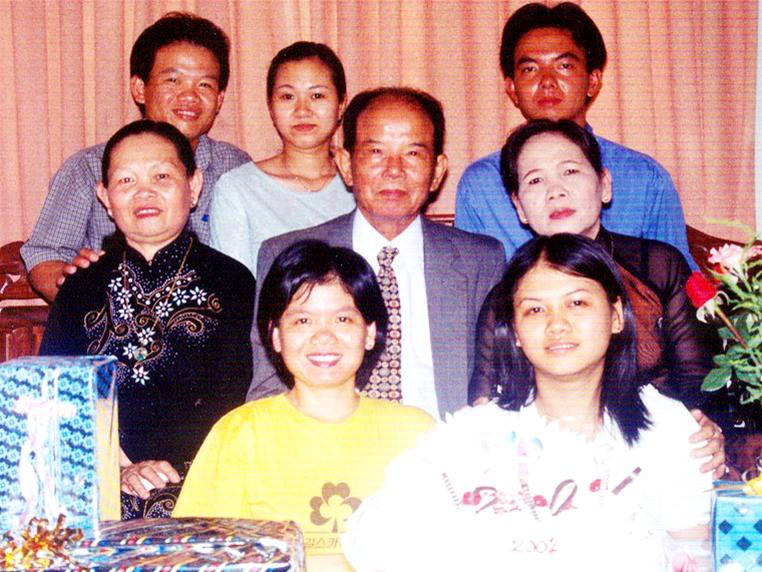 Đại gia đình ông Bảy Bê Đại gia đình ông Bảy Bê