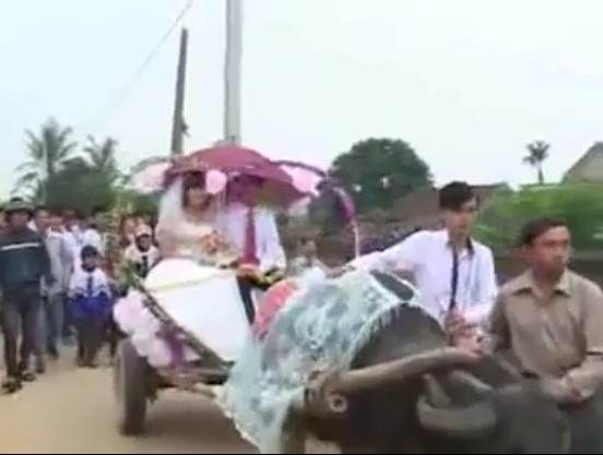 Hành trình kết thúc và em đã về đến nhà anh. Ảnh chụp từ clip