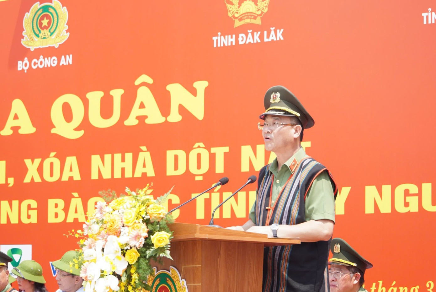 Trung tướng Phạm Thế Tùng phát biểu tại lễ ra quân.