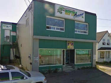 Cửa hàng bò sát Reptile Ocean, nơi con trăn được cho là đã sổng chuồng và bò vào căn hộ phía trên, giết chết hai bé trai. Ảnh: news.com.au