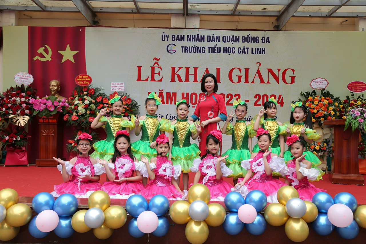 Cô Đặng Thị Hằng - Tổng phụ trách nhà trường