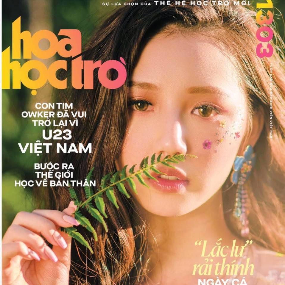 "Chiếc bìa" đầu tiên của AMEE trên Hoa Học Trò số 1303 - thời điểm vừa debut - đã gây xôn xao vì quá đỗi trong trẻo, đẹp tựa "nàng thơ".