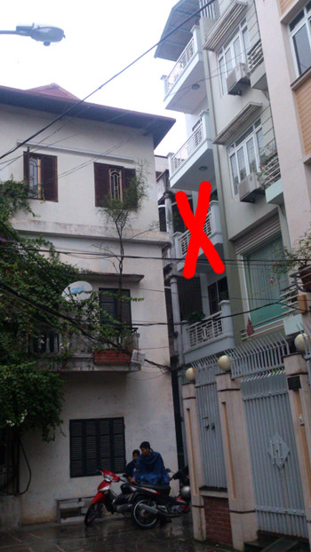 Ngôi nhà bốn tầng - nơi xảy ra vụ án mạng. Ảnh: Tuấn Nguyễn