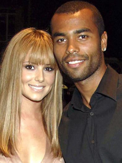 Vợ chồng Ashley Cole và Cheryl Cole cũng bị Lily “cho lên thớt”