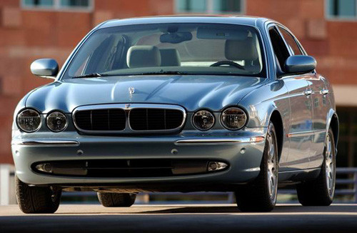 Jaguar XJ-113.000 đô la. Jaguar XJ-113.000 đô la