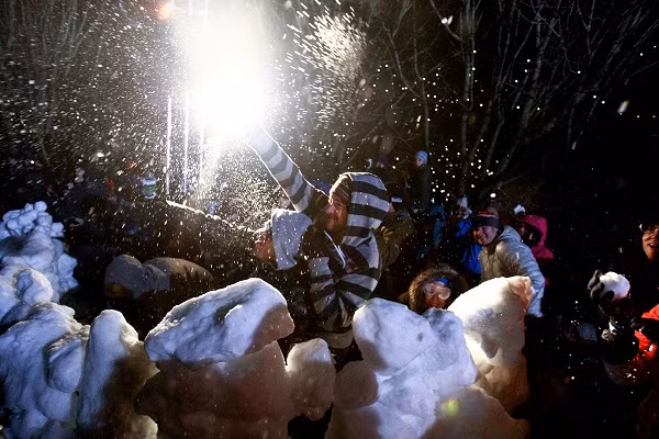 Hoạt động diễn ra trong suốt một ngày tại núi Cascade, phía tây nước Mỹ 