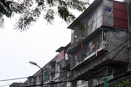 "Chuồng cọp" chồng lên "chuồng cọp" trông như những hộp diêm.