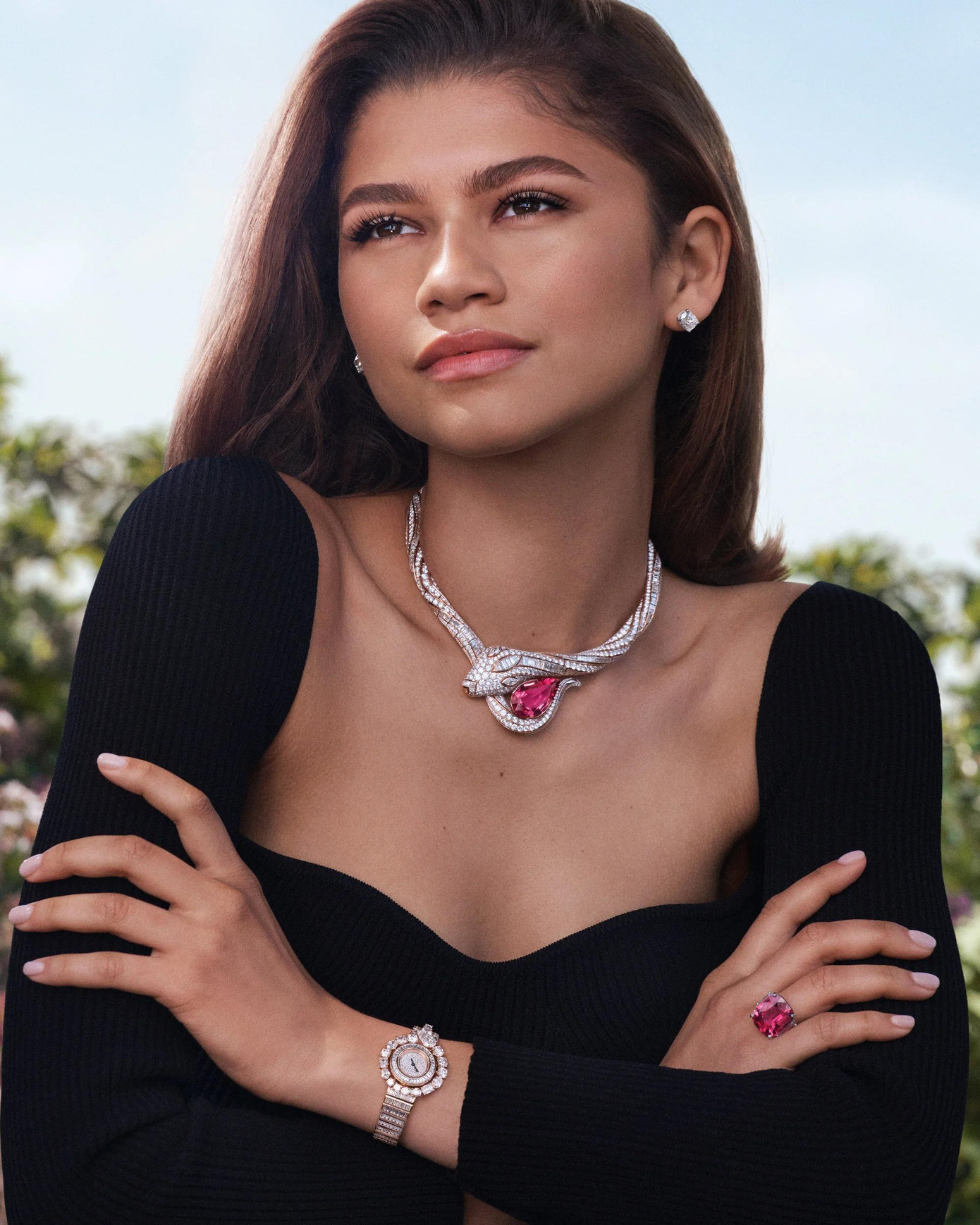 3. Zendaya – 10 triệu USD: Cựu ngôi sao Disney Zendaya đã tìm thấy thành công và tình yêu trong Spider-Man: No Way Home. Kể từ đó, cô tham gia nhiều bộ phim ăn khách khác bao gồm Dune và Euphoria... Sắp tới đây, người hâm mộ sẽ được thấy bạn gái Người Nhện trong tác phẩm về đề tài quần vợt Challengers. Theo The Hollywood Reporter, cô gái 26 tuổi nhận lương 10 triệu USD trong phim mới. Ảnh: Bulgari.