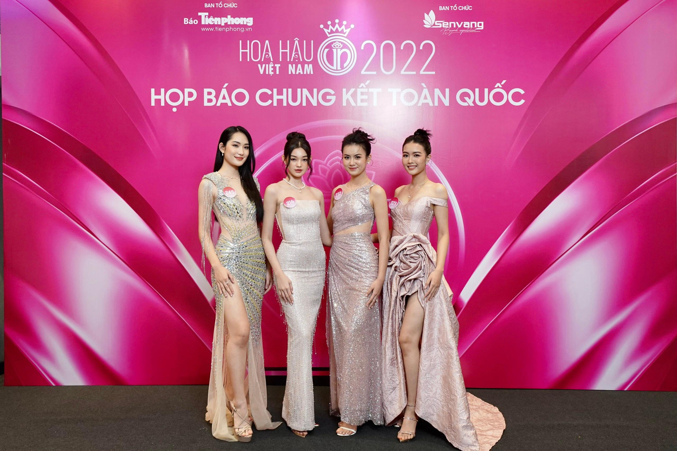 Thí sinh giành được danh hiệu Người đẹp Nhân ái có được lợi thế lớn trong đêm chung kết. Thí sinh giành được danh hiệu Người đẹp Nhân ái có được lợi thế lớn trong đêm chung kết.