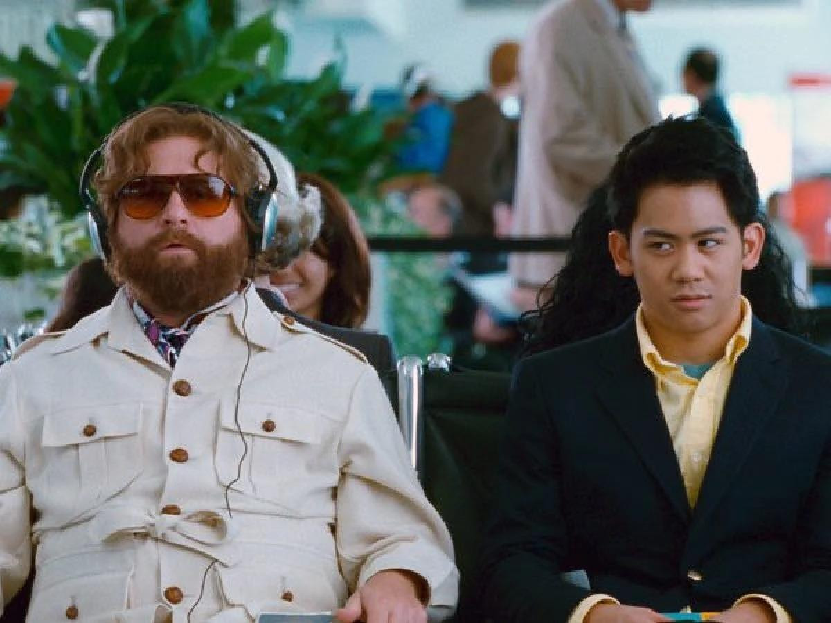 Lý Thuần bước đầu ghi dấu ấn ở Hollywood với The Hangover Part II. Ảnh: Warner Bros.