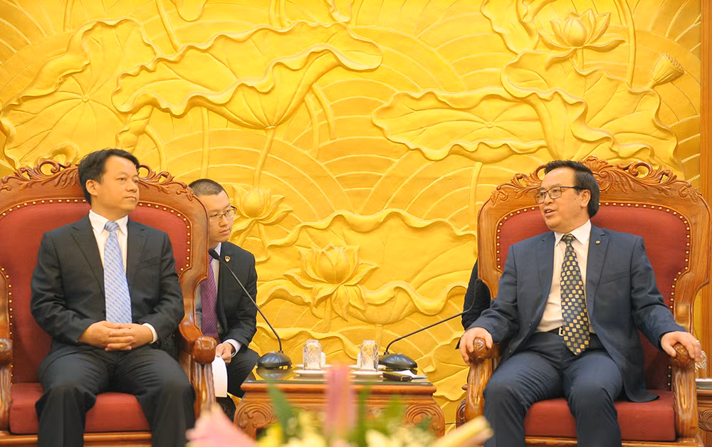 Thanh niên Việt-Trung có thể hợp tác chiếm lĩnh không gian mạng ảnh 1