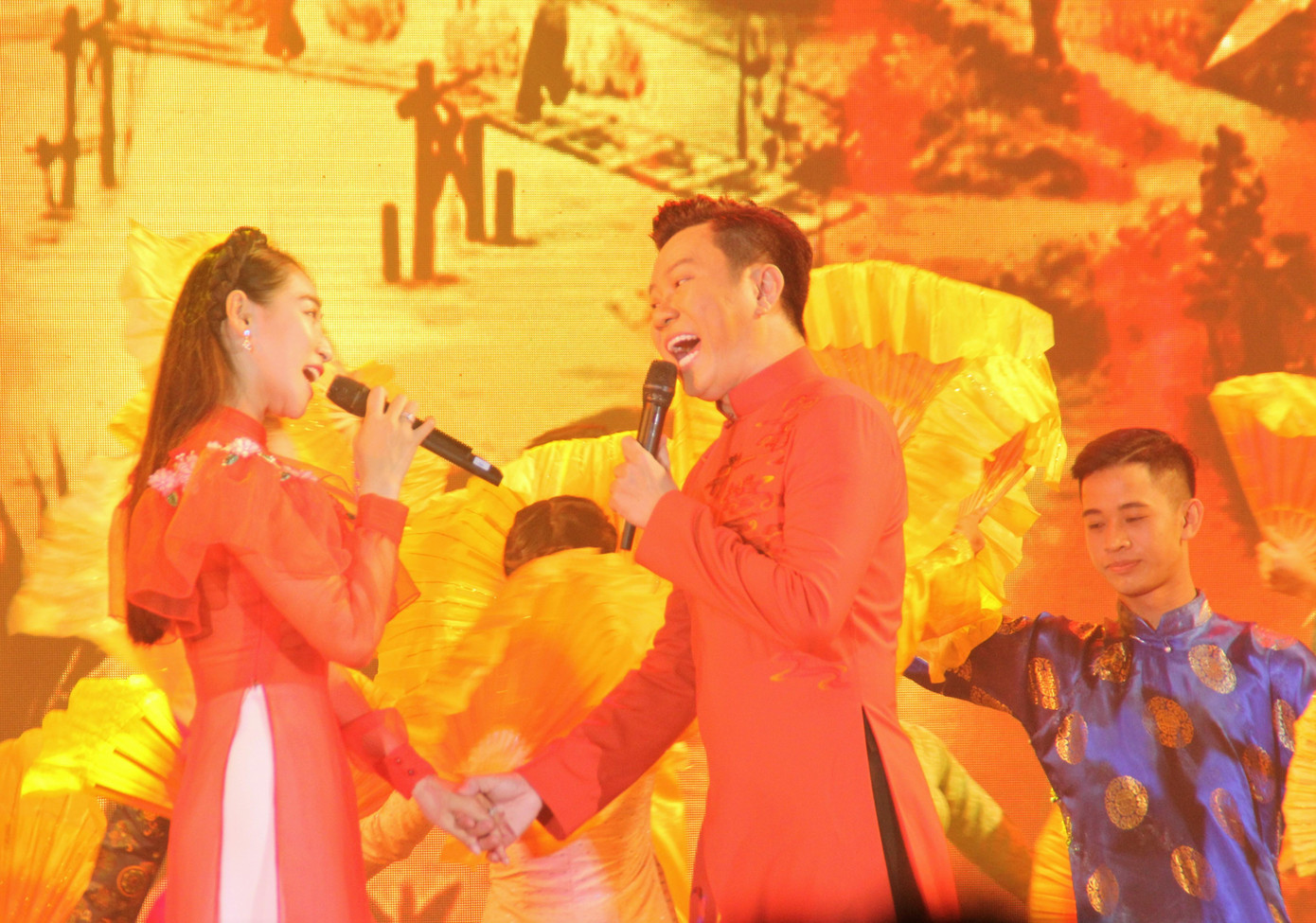 Quốc Đại song ca cùng nữ ca sỹ Cao Công Nghĩa