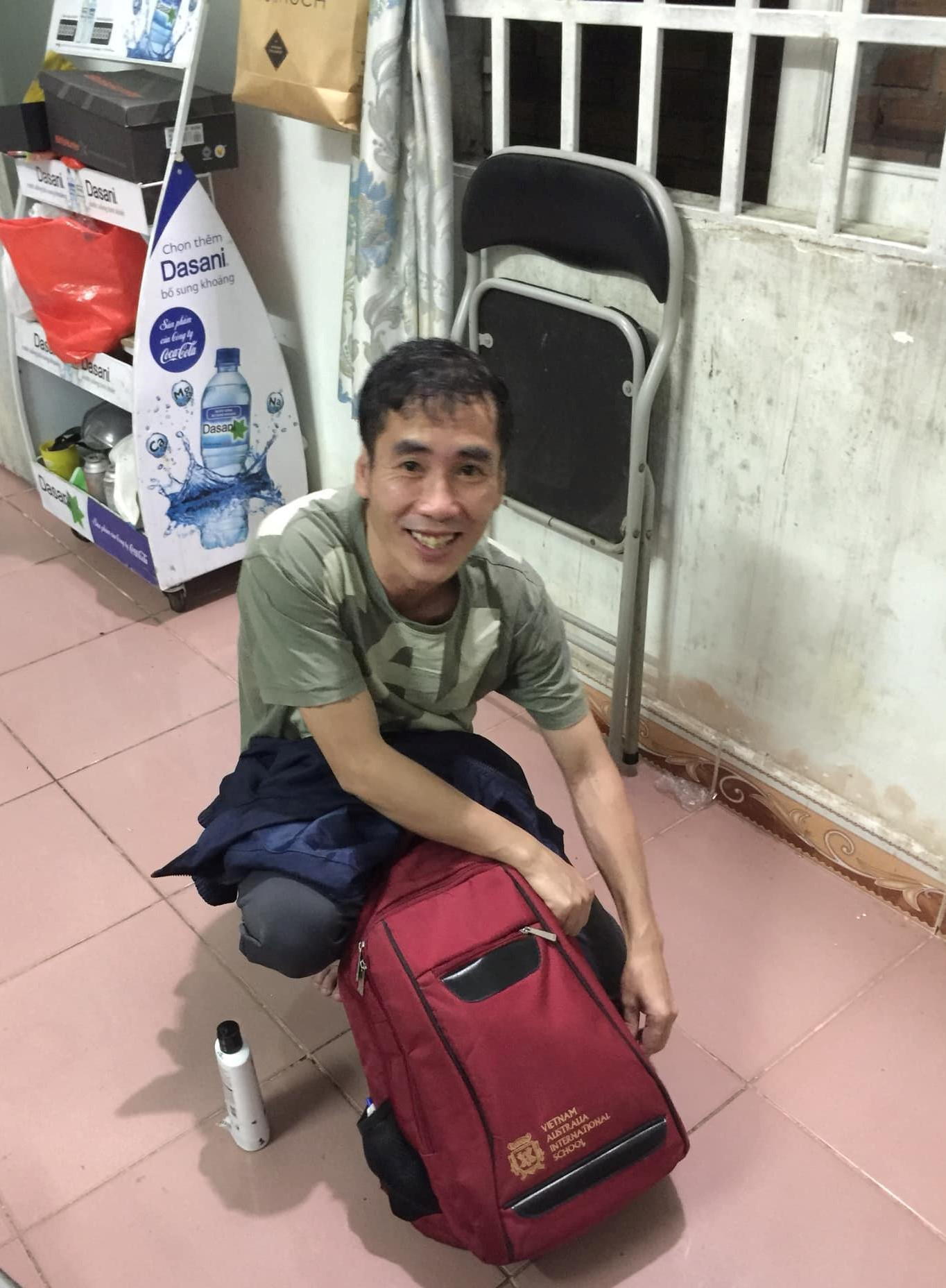 Anh Điệp tươi cười ngày trở lại gia đình anh Kiệt, chàng trai giúp mình "lột xác" mấy ngày trước Anh Điệp tươi cười ngày trở lại gia đình anh Kiệt, chàng trai giúp mình "lột xác" mấy ngày trước