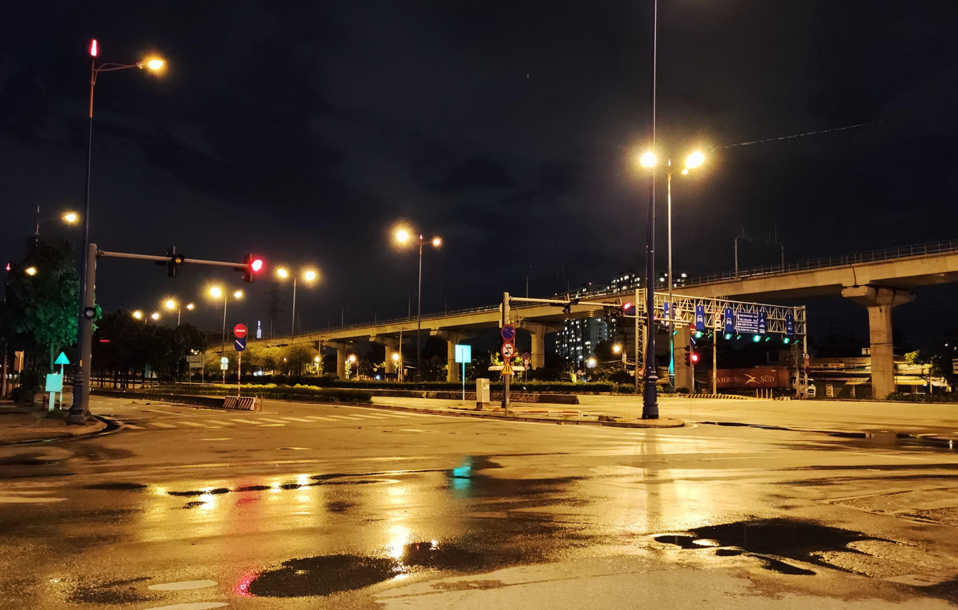 Khu vực ngã tư Bình Thái (TP. Thủ Đức) trước giờ thành phố giãn cách triệt để. Khu vực ngã tư Bình Thái (TP. Thủ Đức) trước giờ thành phố giãn cách triệt để.