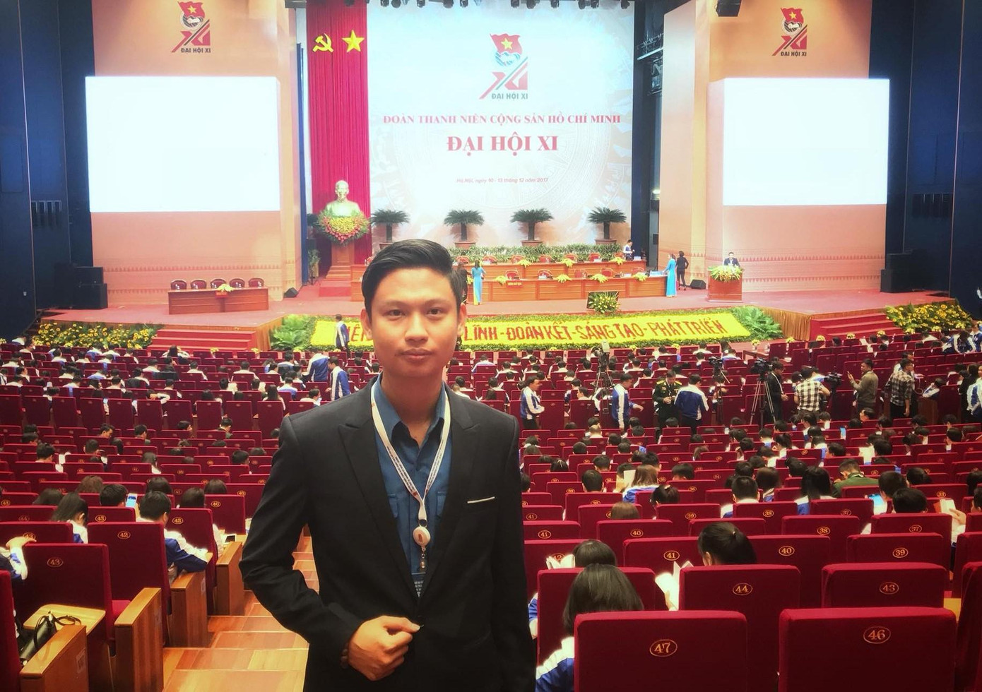 Những năm còn là sinh viên Trường Đại học Khoa học Tự nhiên (Đại học Quốc gia TPHCM), Trần Thanh Tuấn là một cán bộ Đoàn năng nổ. Trong ảnh: Thanh Tuấn là thành viên Ban tổ chức Đại hội đại biểu toàn quốc Đoàn TNCS Hồ Chí Minh lần thứ XI, nhiệm kỳ 2017 - 2022. (Ảnh: NVCC) Những năm còn là sinh viên Trường Đại học Khoa học Tự nhiên (Đại học Quốc gia TPHCM), Trần Thanh Tuấn là một cán bộ Đoàn năng nổ. Trong ảnh: Thanh Tuấn là thành viên Ban tổ chức Đại hội đại biểu toàn quốc Đoàn TNCS Hồ Chí Minh lần thứ XI, nhiệm kỳ 2017 - 2022. (Ảnh: NVCC)