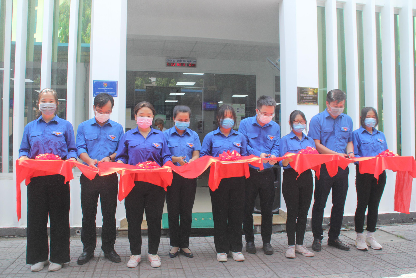 Dịp này, Trung ương Đoàn cũng triển khai thực hiện mô hình &quot;Văn phòng xanh&quot; tại Bộ phận Tiếp nhận và Trả kết quả của UBND TP. Thủ Đức