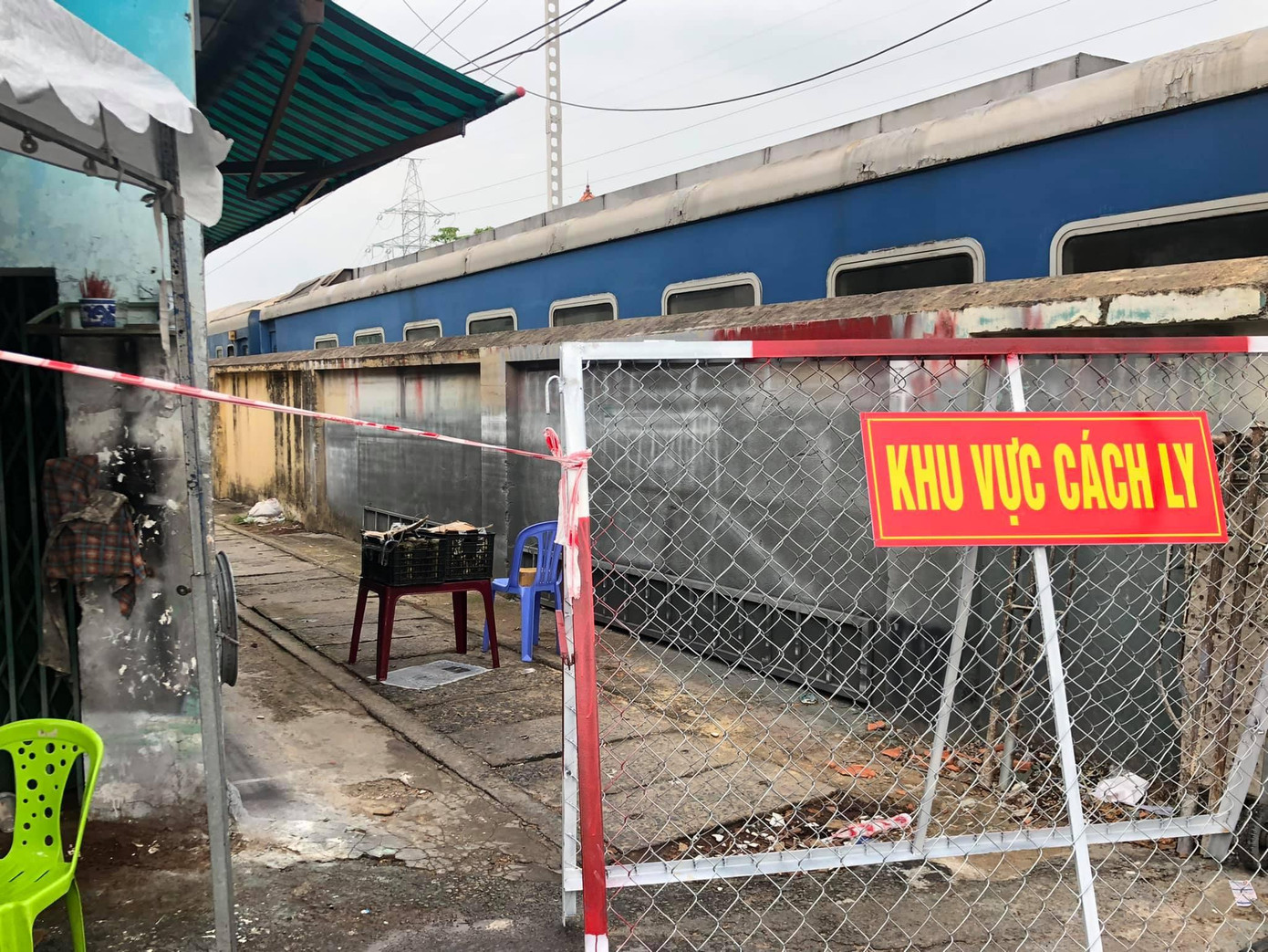 Món quà Tây Nguyên kịp thời chia sẻ với người dân ở khu cách ly (Ảnh: Đoàn Kim Thành) Món quà Tây Nguyên kịp thời chia sẻ với người dân ở khu cách ly (Ảnh: Đoàn Kim Thành)