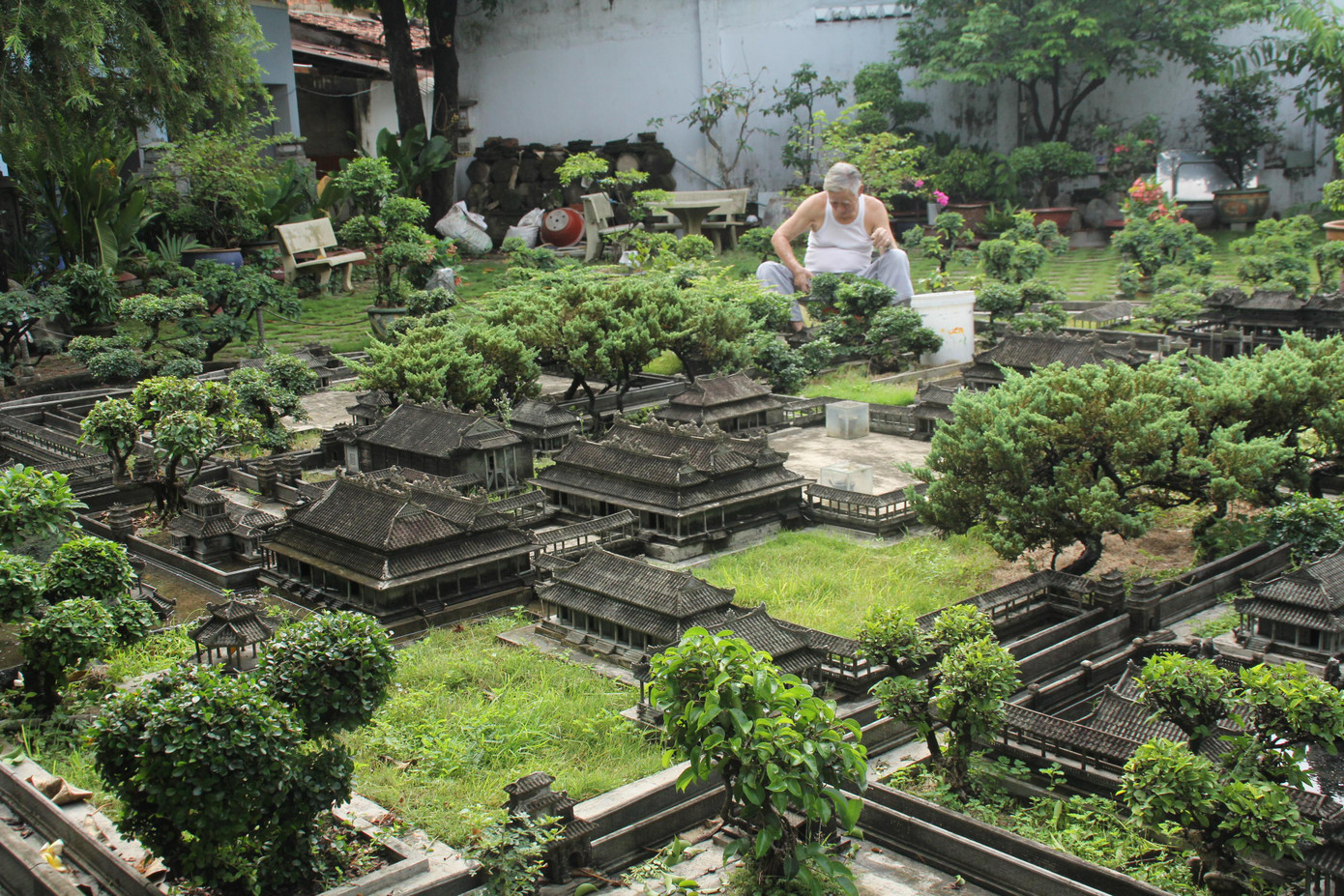 Vị tiến sỹ dành 7 năm phục dựng kinh thành Huế trên đất Sài thành ảnh 17